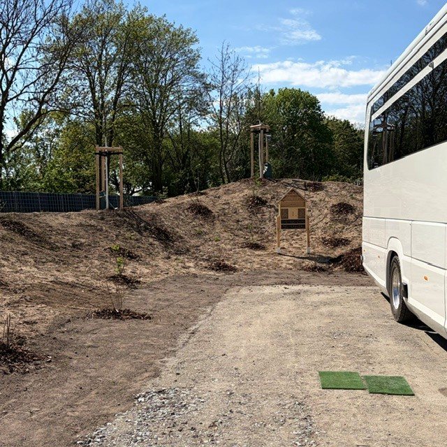 Wohnmobilstellplatz mit naturnaher Fläche